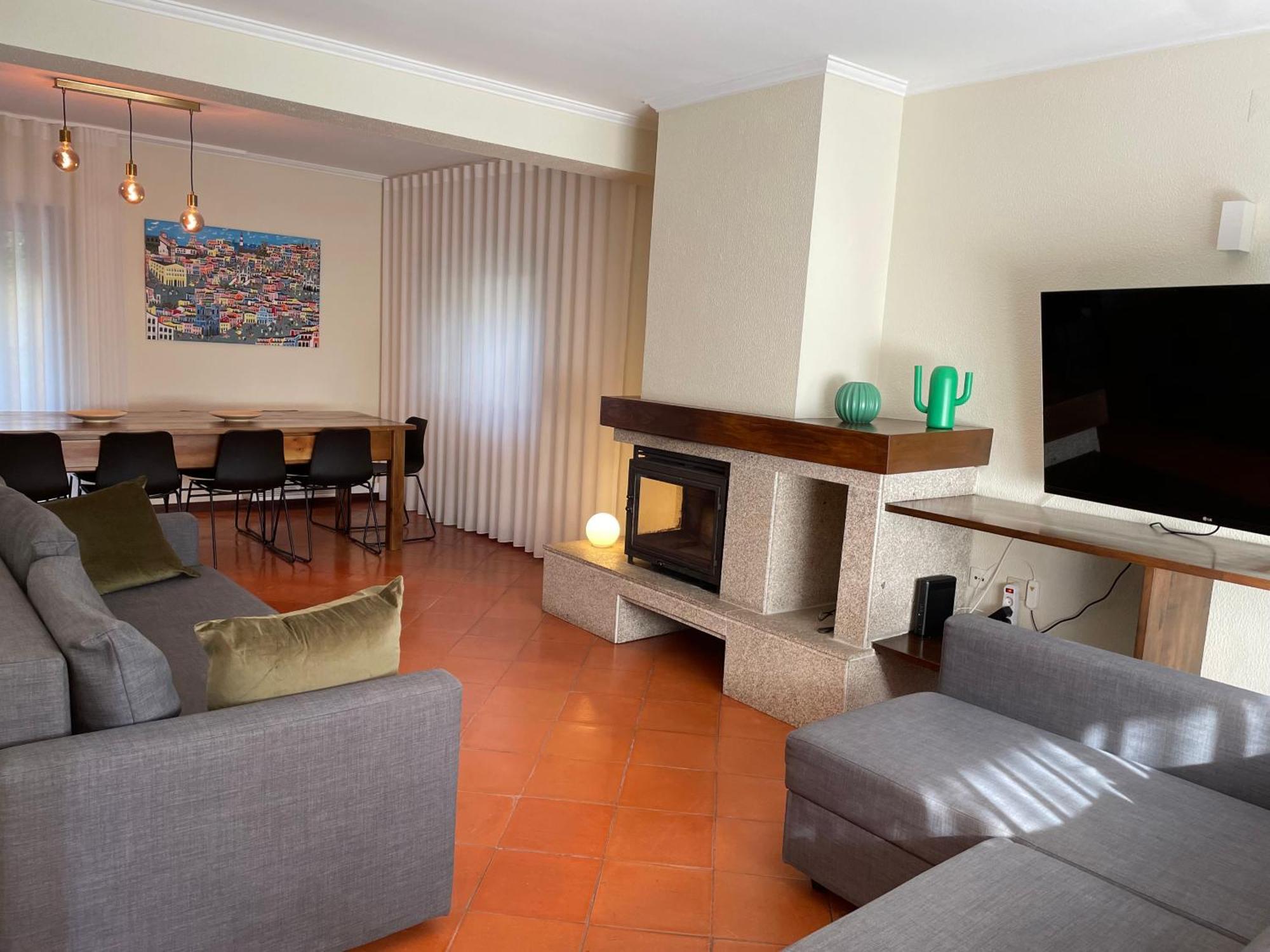 Casa Do Paco Villa กิมาไรส์ ภายนอก รูปภาพ
