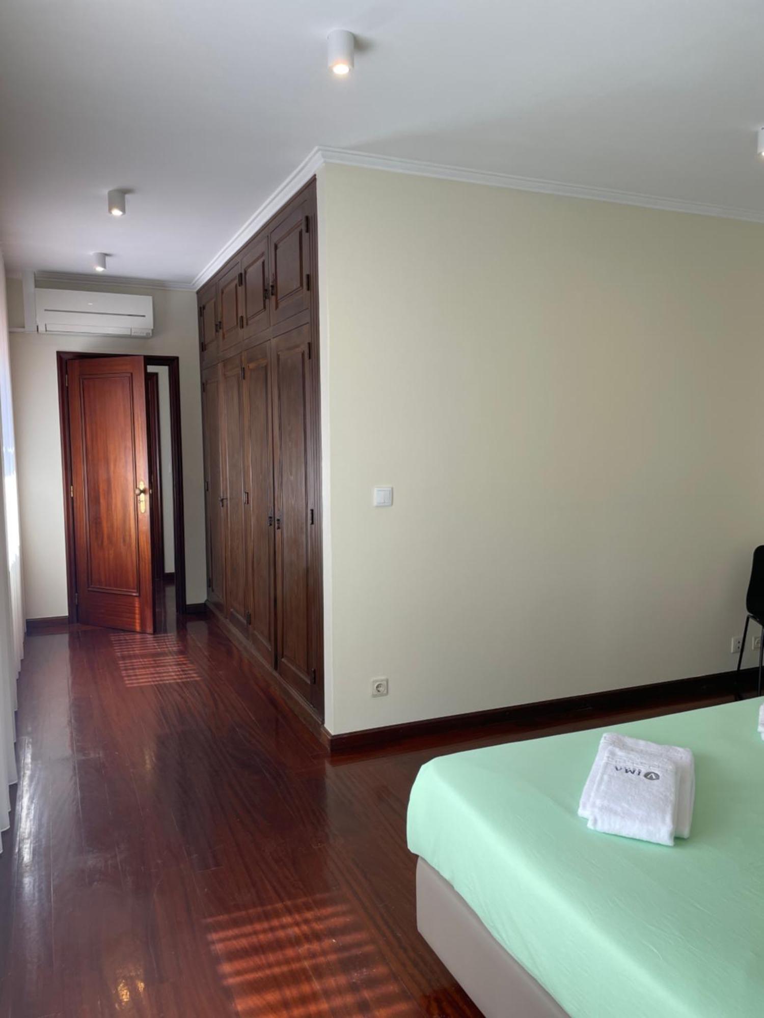 Casa Do Paco Villa กิมาไรส์ ภายนอก รูปภาพ